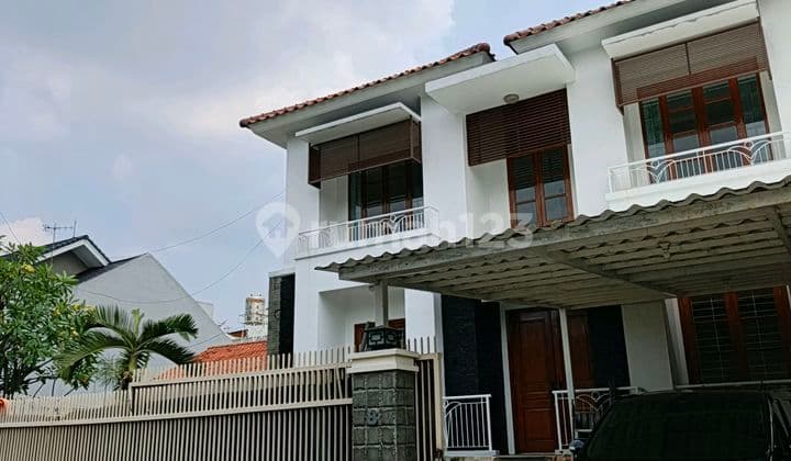 House in Cipete, South Jakarta, Within a Complex