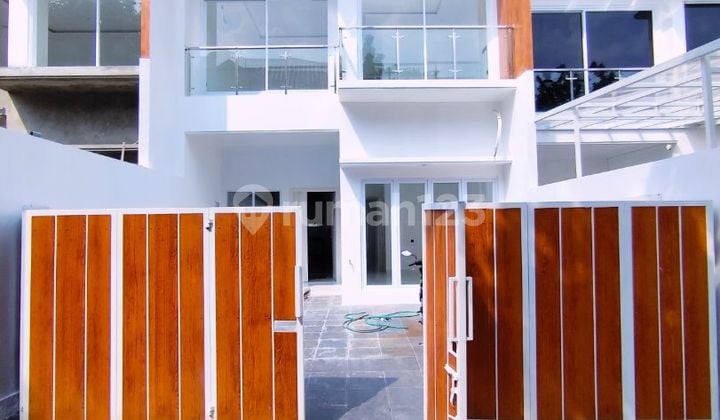 Rumah di Jagakarsa, Jakarta Selatan Baru dan Bagus