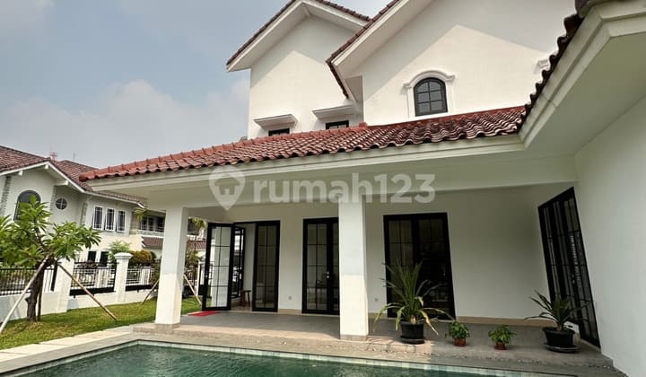 Rumah di Lebak Bulus, Jakarta Selatan dalam kompleks