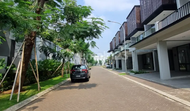 House in Botany Hills Fatmawati, South Jakarta