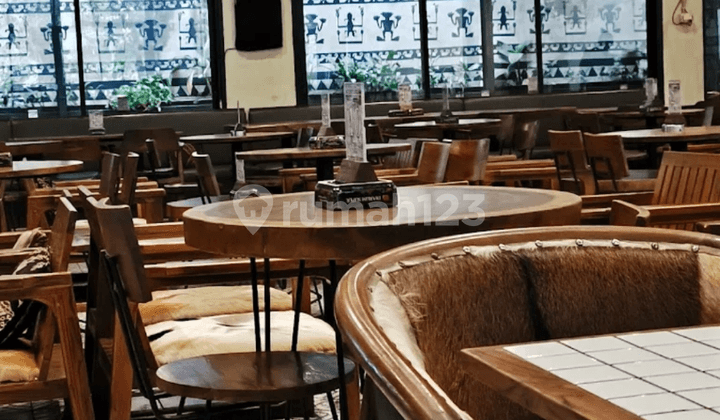 Ruko Di Kemang Raya, Jakarta Selatan Restoran Dan Cafe