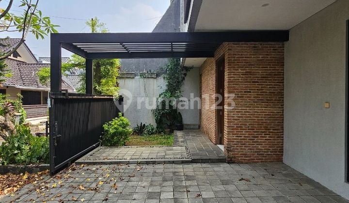 Nice and Strategic House in Lebak Bulus, South Jakarta