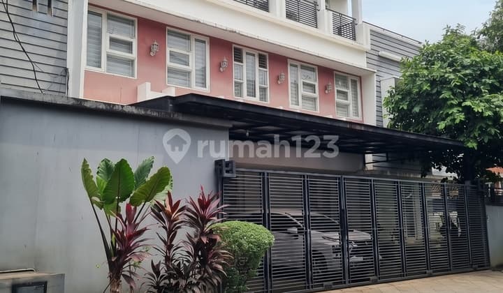 Dijual Rumah di Pondok Indah, Jakarta Selatan Strategia