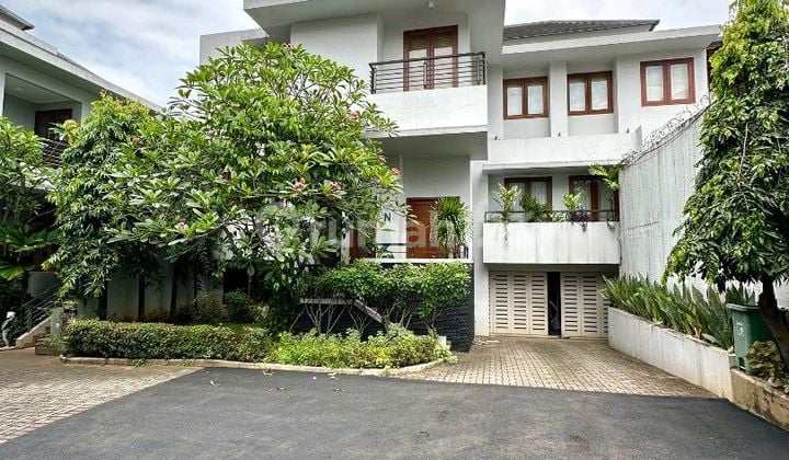 Rumah Di Lebak Bulus, Jakarta Selatan Dalam Town House