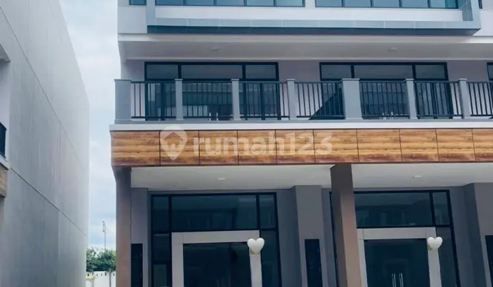 Translation: Rent Ruko Crystal Boulevard Summarecon Bekasi Ready to Use