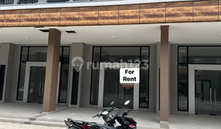 Ruko Crystal Boulevard Summarecon Bekasi LT 1 Saja Cocok Cafe
