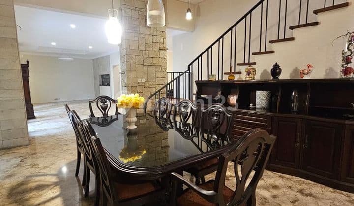 Kemewahan Asli di Jantung Dharmawangsa -Halaman Luas, dan Lokasi Super Prime