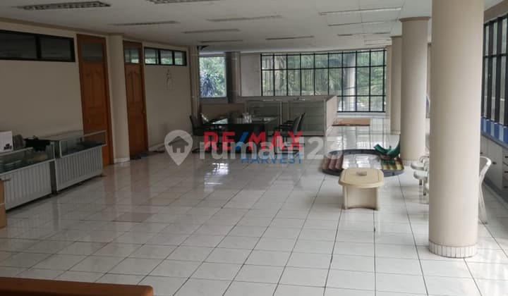 FOR SALE Very Cheap, Ready for Take Over! Commercial Building in Grogol.