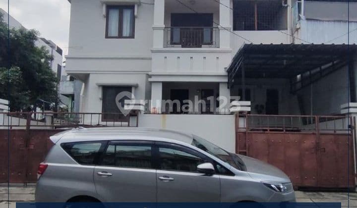 Dijual Cepat Rumah Bagus Posisi Hoek Full Furnished Siap Juni di Kebon Jeruk, Sawah Besar