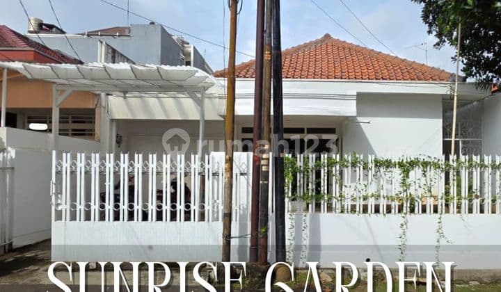 Dijual Cepat Rumah Siap Huni Lokasi Strategis di Sunrise Garden, Jakarta Barat