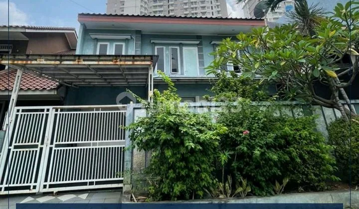 Dijual Murah - Rumah Bagus Siap Huni Semi Furnished Lokasi Sangat Strategis & Bisa Kpr Di Komplek Kebon Jeruk Indah, Jakarta Barat Dijual Murah - Rumah Bagus Siap Huni Semi Furnished Lokasi Sangat Strategis & Bisa Kpr Di Komplek Kebon Jeruk Indah, Jakarta Barat