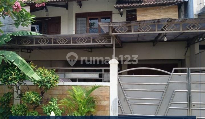 Dijual Cepat - Rumah Luas Siap Huni Lokasi Strategis Row Jalan 2 Mobil & Bisa Kpr Di Komplek Kebun Jeruk Indah, Jakarta Barat