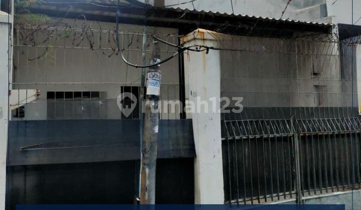 Dijual Murah - Rumah Tinggal Siap Huni Lokasi Sangat Strategis & Bisa KPR Di Grogol, Jakarta Barat