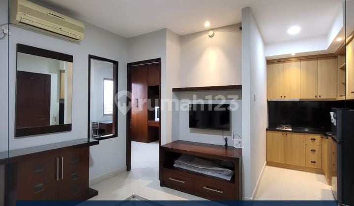 For Quick Sale - Fully Furnished Good Apartment Ready to Occupy Low Floor Very Strategic in Gading Mediterania Apartment, North Jakarta