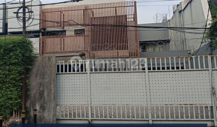 Disewa Cepat - Rumah Komersial Lokasi Sangat Strategis Cocok Untuk Office / Resto / Cafe Di Kebayoran Baru, Jakarta Selatan
