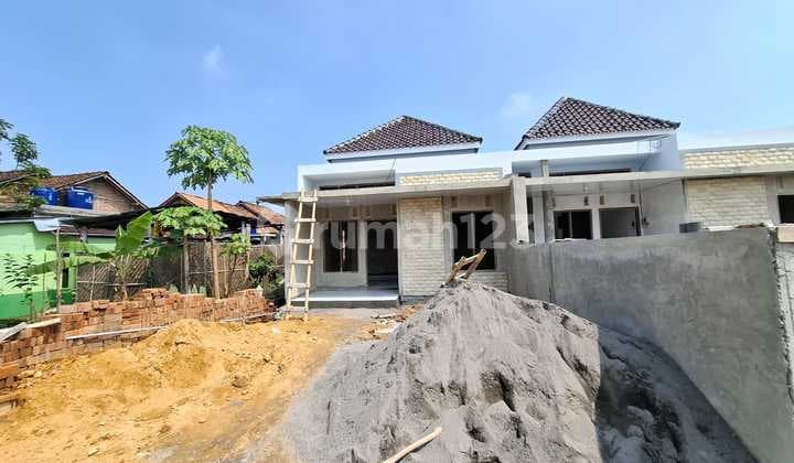 Rumah Asri Siap Huni bisa KPR Dekat Pasar Godean