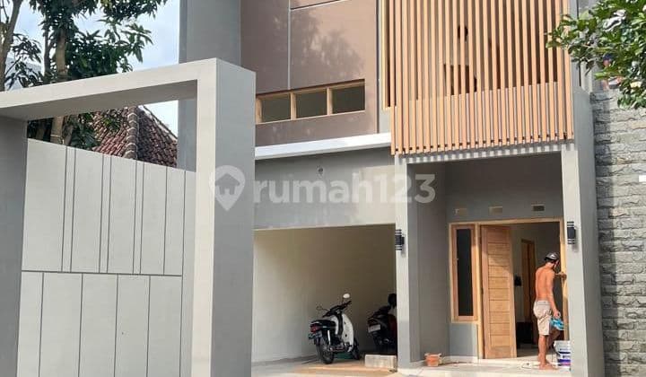 Rumah Sultan di Sleman, Total 8 KT untuk Keluarga Besar!