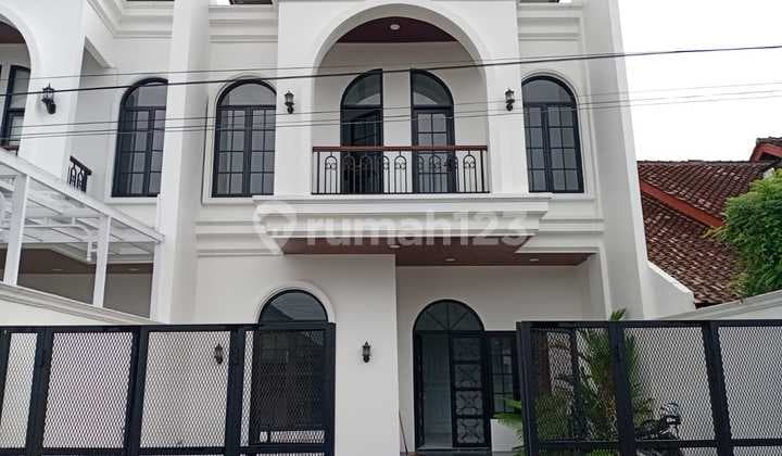 Hunian Eksklusif 2 Lantai Estetik Dekat Stadion Maguwoharjo