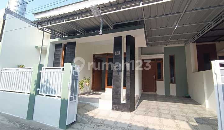 Comfortable Residence with Clear Legality Near Amplaz, Ready for KPR