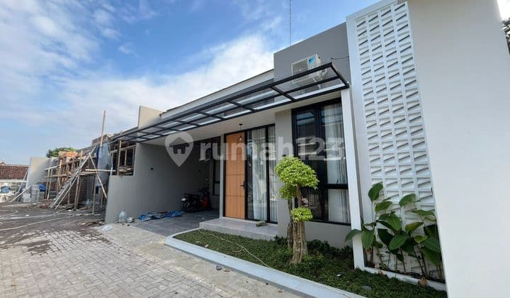 Limited 2 Units! Exclusive House in One Gate Cluster - Free Water Heater & Kitchen Set