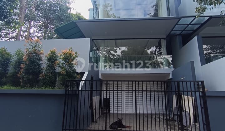 Rumah Siap Hunidi Area Kemang, Jakarta Selatan