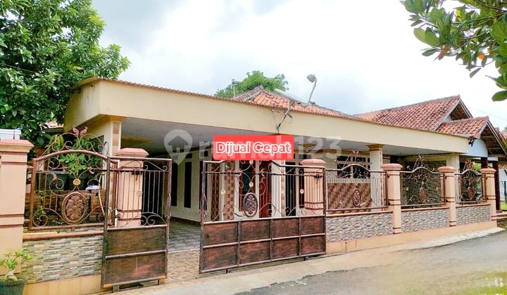 Rumah Kampung di Cirebon 9 menit ke Surya Toserba Sumber