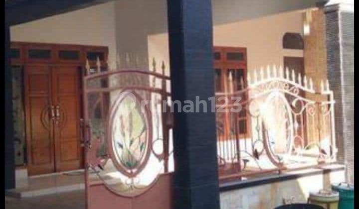 Rumah tengah kota Semarang siap pakai dekat unimus dijual di Sambiroto baru Tembalang Semarang selatan