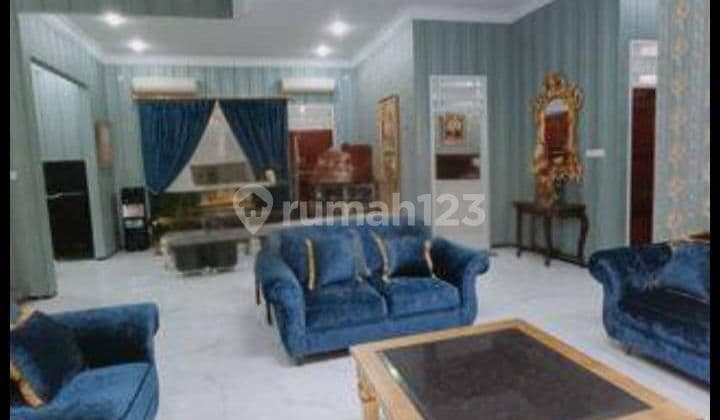 Rumah mewah bagus besar luas tengah kota Semarang siap huni dekat kampus Undip dekat pintu tol Banyumanik dijual di Villa aster Srondol Banyumanik Tembalang Semarang atas