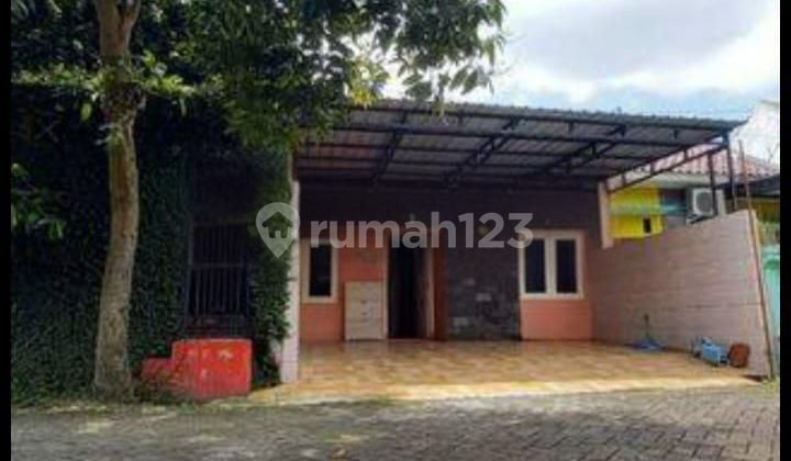 Rumah tengah kota Semarang dekat Undip siap huni dijual di Villa Tembalang Bulusan Tembalang Semarang selatan