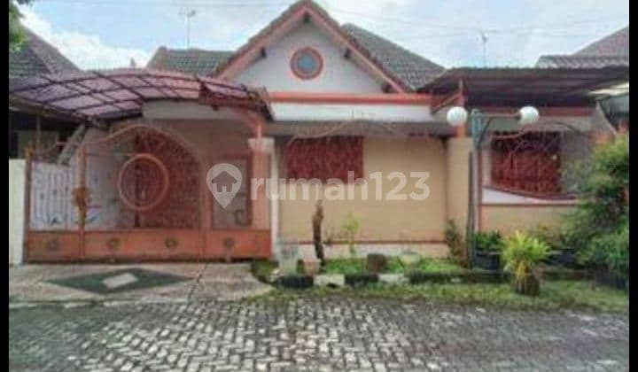 Rumah tengah kota Semarang dekat kampus Undip dekat tol siap huni dijual di Srondol bumi indah Tembalang Semarang atas