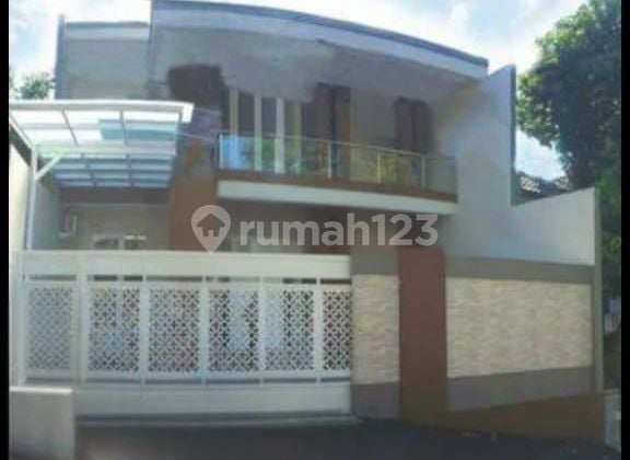Rumah bagus tengah kota Semarang siap huni dekat pintu tol dekat sekolah semesta dekat kampus Undip di Bukit Sari semarang atas