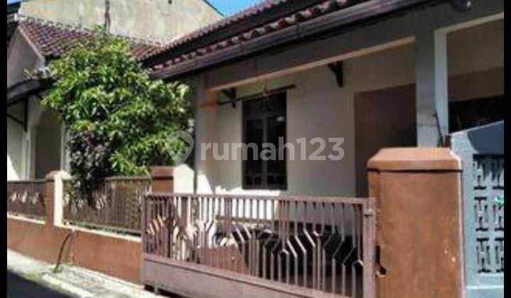 Rumah tengah kota Semarang siap pakai dekat kampus undip disewakan di Gombel permai ngesrep semarang atas