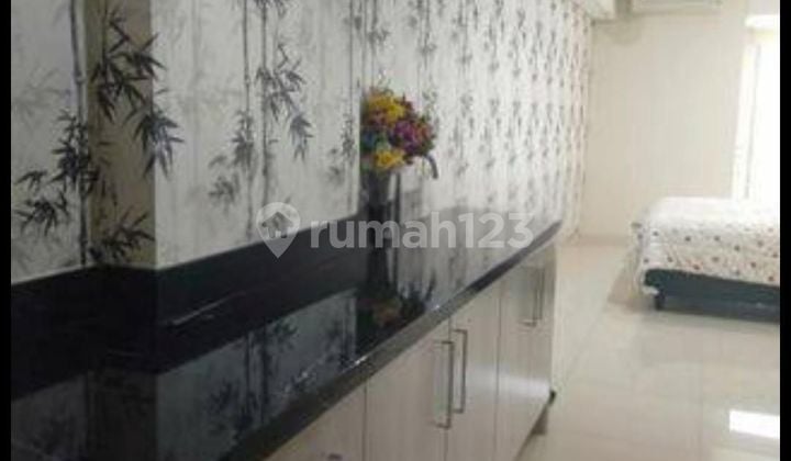 Apartemen tipe studio tengah kota Semarang siap pakai dekat simpang lima disewakan di Louis kienne Simpang lima ( Warhol ) jl Ahmad Yani Semarang tengah