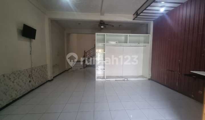 Rumah Murah Tengah Kota Semarang Pusat Kota bisa untuk Usaha Siap Pakai Dekat Simpang Lima Dekat Tugu Muda Dekat Kampus Udinus Dekat Pemuda Dekat Gajahmada Dekat Thamrin Disewakan di Kelengan Semarang Tengah