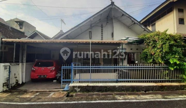 Rumah Lama Dihitung Tanah Tengah Kota Semarang Murah Pusat Kota Dekat Kampus Undip Pleburan Dekat Simpang Lima Cocok Untuk Kos Dijual Di Pleburan Semarang Tengah
