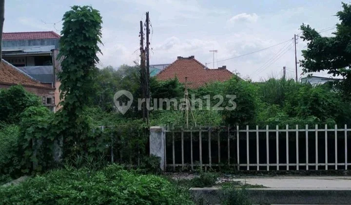 Strategic Central Land in the Heart of Semarang City, Close to Udinus Campus, Suitable for a Boarding House, For Sale in Abimanyu, Central Semarang. Strategic Central Land in the Heart of Semarang City, Close to Udinus Campus, Suitable for a Boarding House, For Sale in Abimanyu, Central Semarang.