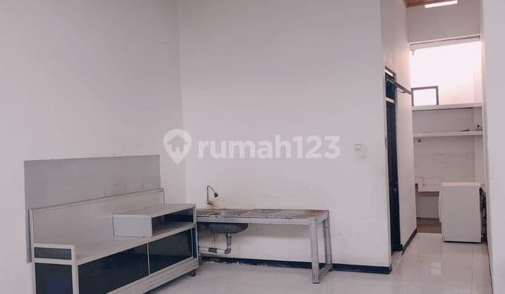 Ruko strategis tengah kota Semarang ramai dekat kampus Undip dekat pintu tol RSU Banyumanik dijual di jl raya Watukaji gedawang Banyumanik Semarang Selatan