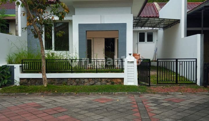 Rumah Minimalis Modern Bagus Tengah Kota Semarang Siap Huni Dekat Akpol Dekat Sekolah Internasional Dekat Pintu Tol Di Kawasan Elit Dijual Di Graha Candi Golf Jangli Semarang Atas
