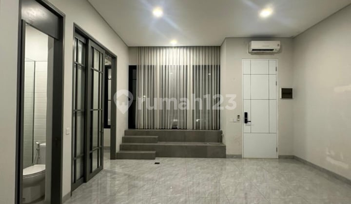 Ready To Move In Rumah House For Rent 3 Floor 7X14 Semi Furnish di Aether Greenwich BSD City Dekat Sekolah Perbatasan Gading Serpong BSD