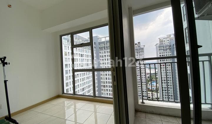 Apartemen View Kolam Renang 2 Br Full Furnished Tinggal Bawa Koper Tower Carmel M Town Apartment