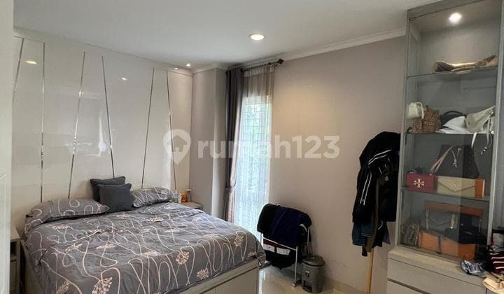 Jarang Ada Rumah Semi Furnish Cluster Thomson 7x12 Dekat Umn Di Gading Serpong