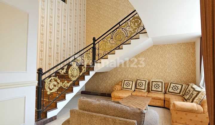 Rumah Mewah Lantai Marmer Full Ada Ensuite Bathroom 5Kt di Sutera Buana Alam Sutera