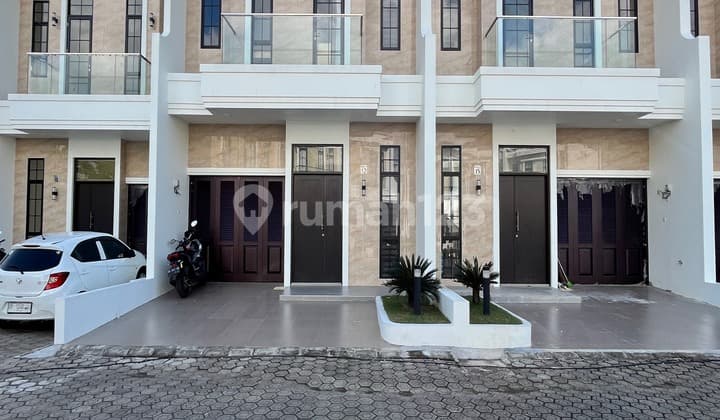 Rumah Mewah 2 Lantai di Dekat Tanjung Bunga Makassar