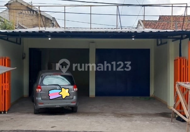 Disewakan Ruang Usaha Strategis