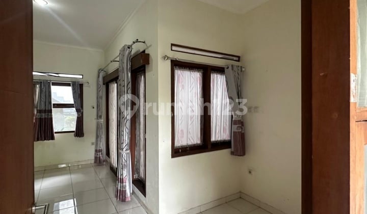 Disewakan Rumah Dalam Komplek di Geger Kalong