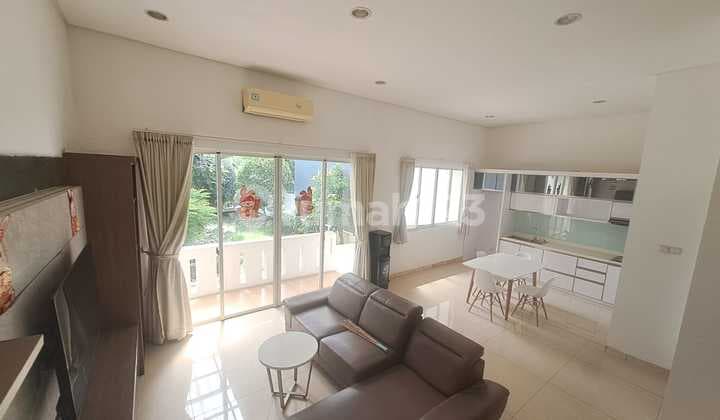 Disewakan Rumah Siap Huni Mewah Full Fullnishd Crown Golf Pik Strategis Bebas Banjir