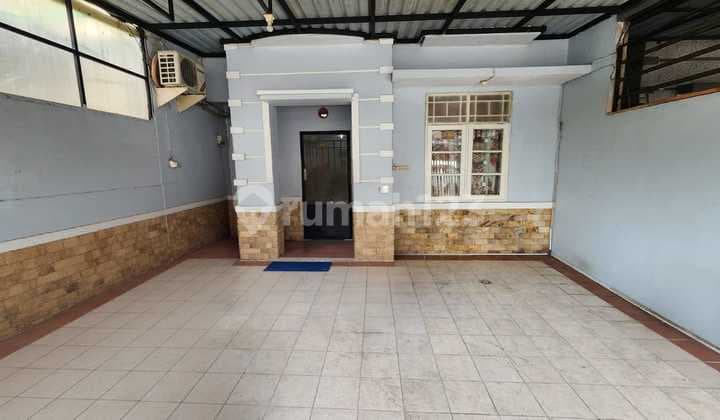 For Sale: 3.5-Story House in Taman Palem Lestari