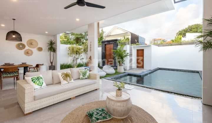Villa Bagus 2 Lantai Style Tropical di Semat Canggu Dkt Ke Pantai