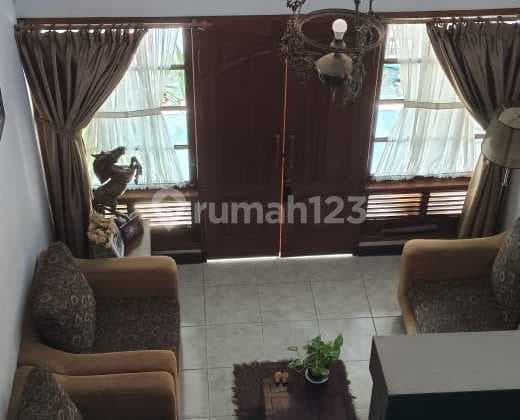 Dijual rumah murah 2 Lantai berlokasi Dalung Kuta Utara Badung. Kawasan Pemukiman dekat dengan clandys dan sekolah