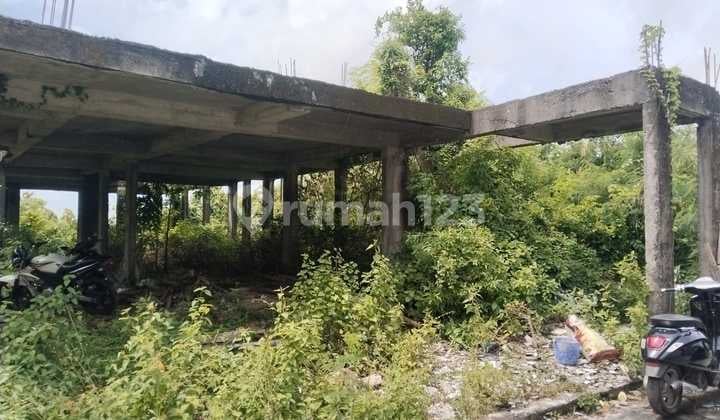 Tanah Berisi Bangunan Villa di Goa Gong View Gwk